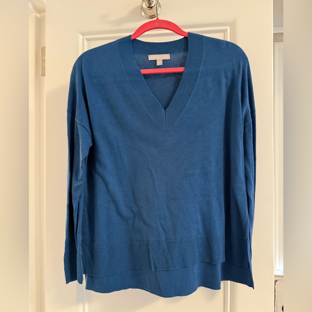 Chelsea28 Blue V-Neck Sweater Size S